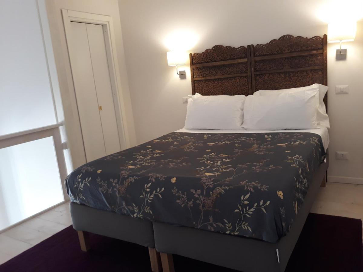 Bed and Breakfast Piano Nobile à Naples Extérieur photo